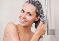 Vask dit hår på den rigtige måde! Hvor ofte skal man vaske & hvilken metode skal man vælge?